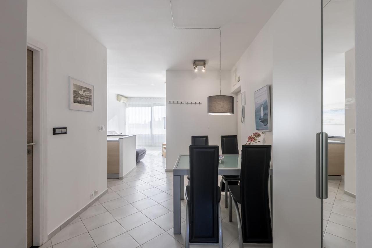 Sundowners Apartment, 52Qm, Double & Single Bed, 10 Min From Old Town Of Split Dış mekan fotoğraf